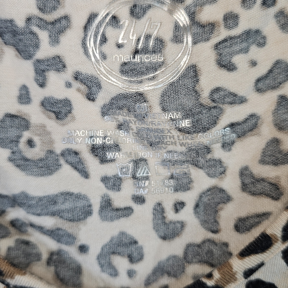 Leopard Print Women's Top - Picture 2 of 4